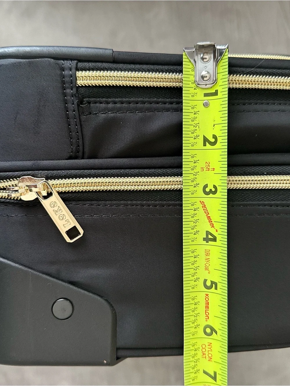 Quilted Black Laptop Travel Bag Gold Zippers Expandable Handle w/ Wheels Leke